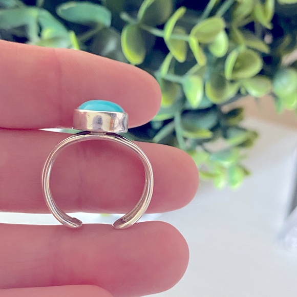 Native American Navajo natural turquoise Sterling Silver Ring - Picture 4 of 4